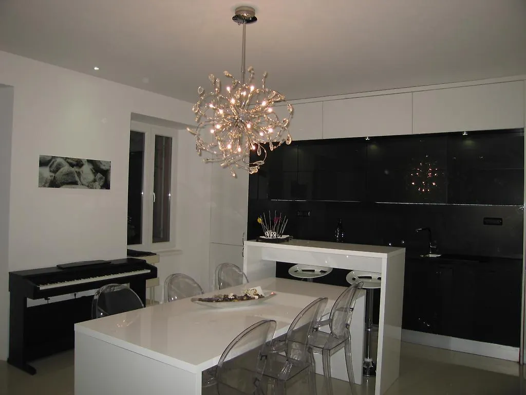 Apartment Lux Πούλα