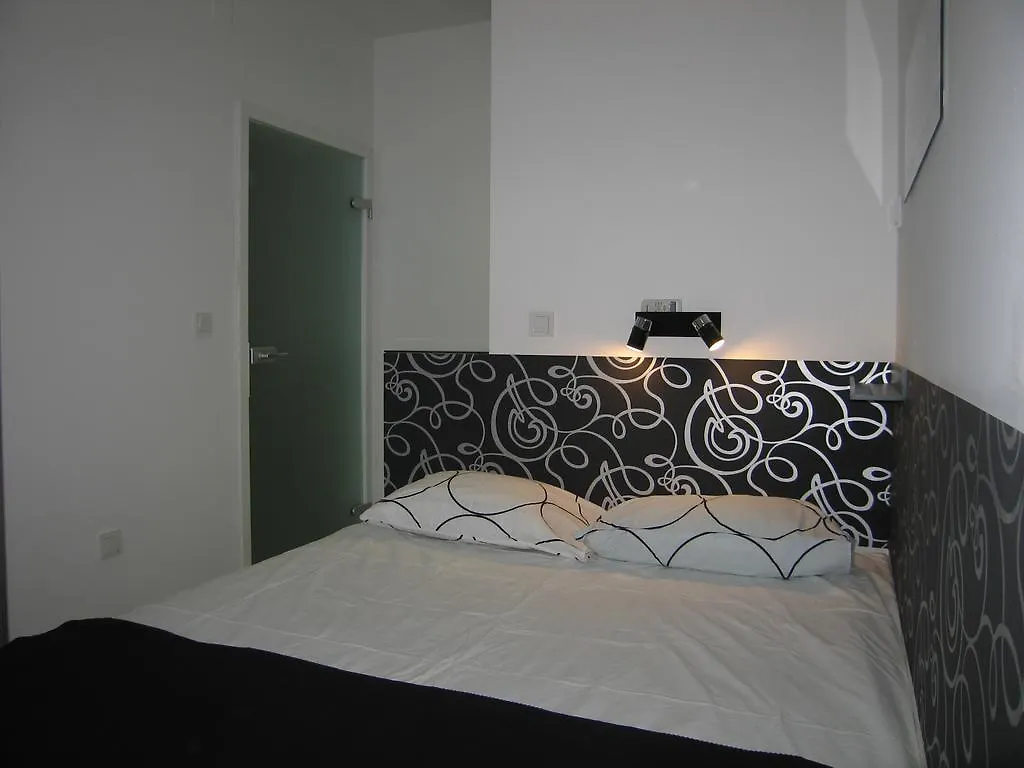 Apartment Lux Πούλα 0*,  Κροατία